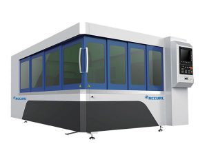 İşıq yolu sistemi olan 500w metal lifli lazer kəsici maşın bıçaq masası